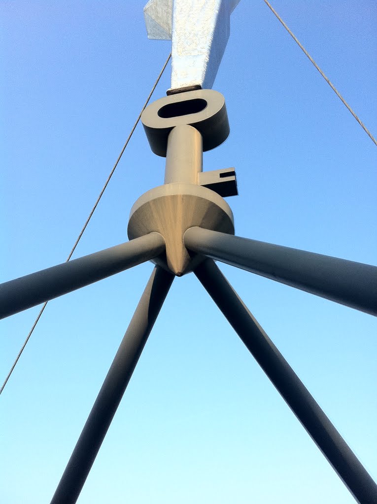 Isamu Noguchi's Bolt of Lightening by Eric Ascalon