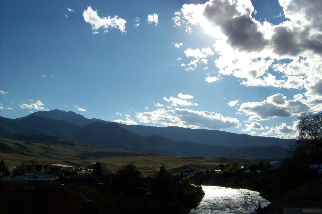 Gardiner, MT by cheethaj