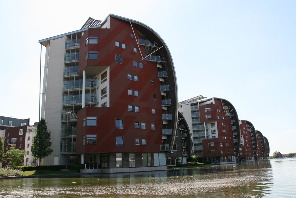 Appartementen Bordeslaan aan de waterzijde, Den Bosch. by Carl030nl