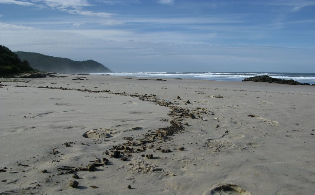 7 Mile Beach by Tony Batchelor.