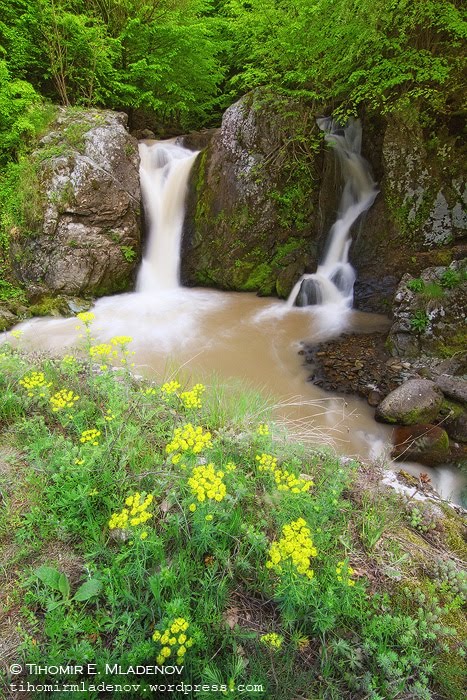 Bobuk falls by Tihomir E. Mladenov