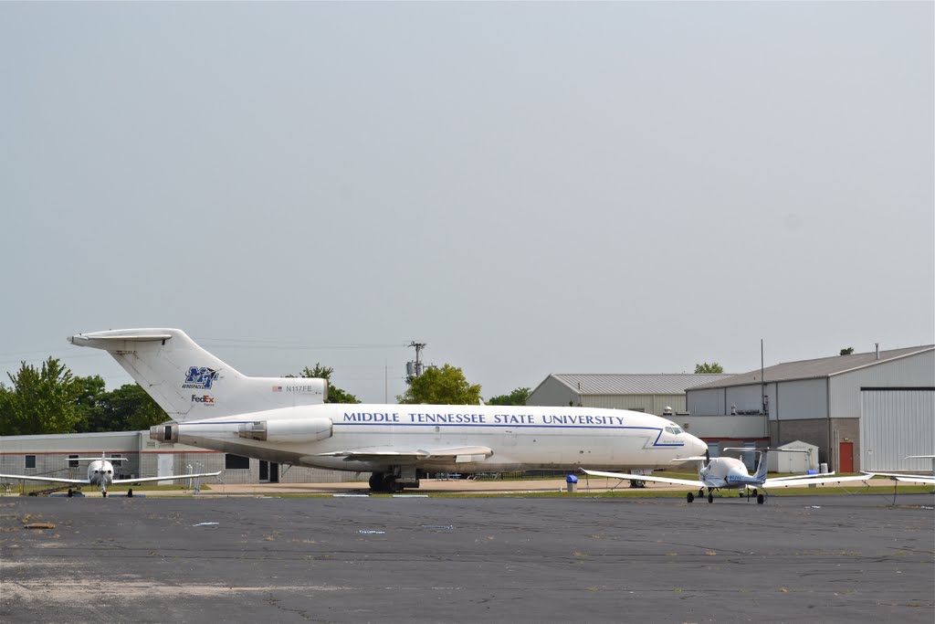 Murfreesboro Airport by Buddy Rogers