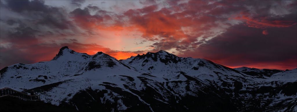 Coldwater Peak sunrise – 201106LJW by Larry Workman QIN