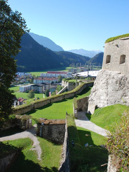 Kufschtein Castle by cadwizard