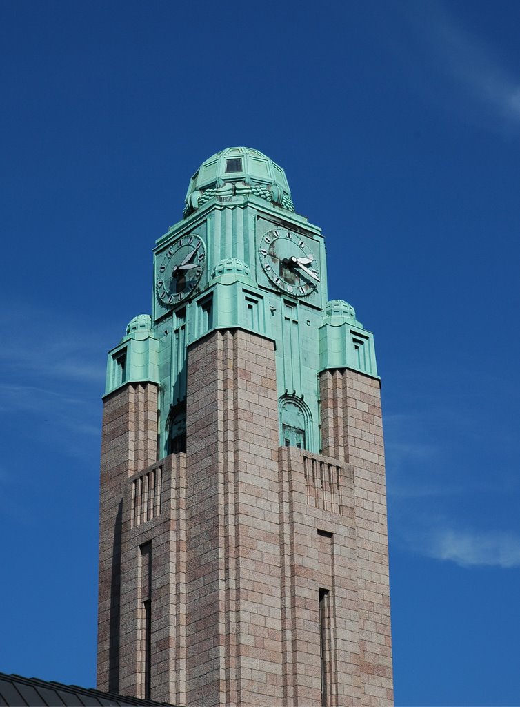 Helsinki Central railway station by Nicola e Pina Europa 2006