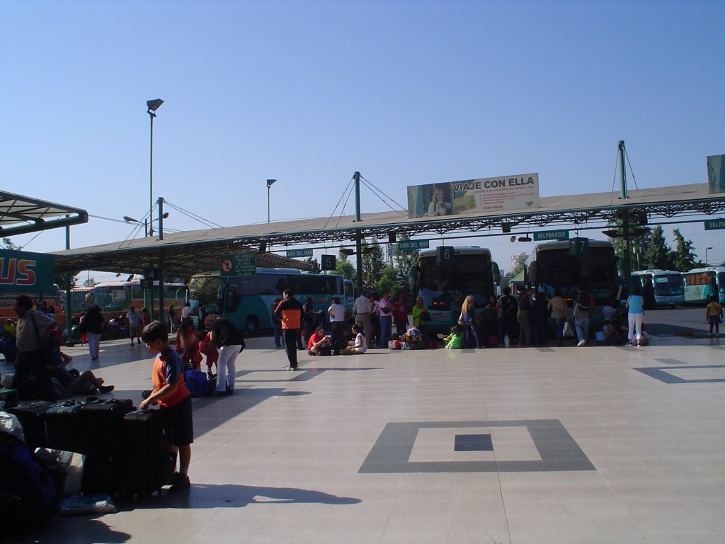 Terminal de buses Santiago de Chile by Jorge Gutierrez Perez