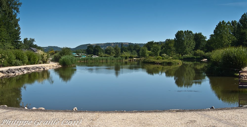 Objat (Corrèze) - Plan d'eau by Philippe GRAILLE