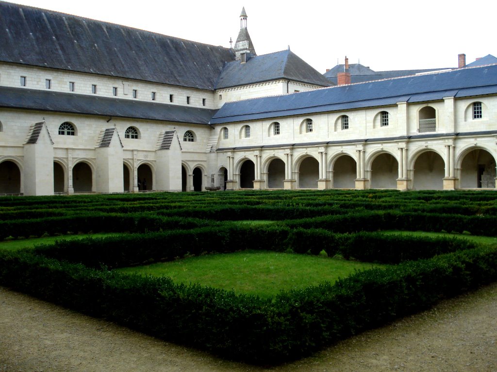 Francia, Fontevraud, Claustro Abadía by cesarcriado