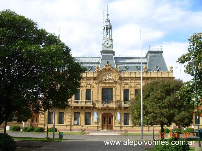 Coronel Suarez - Municipalidad (alepolvorines) by alepolvorines