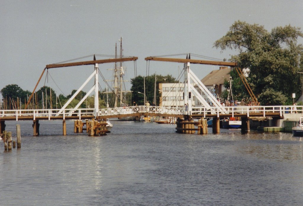 Wiecker Brücke by matsailing