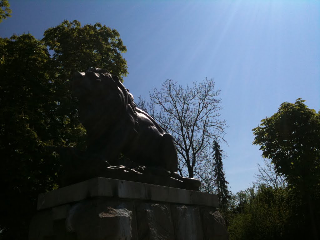 Statue on Clock Tower Hill by cevastiko