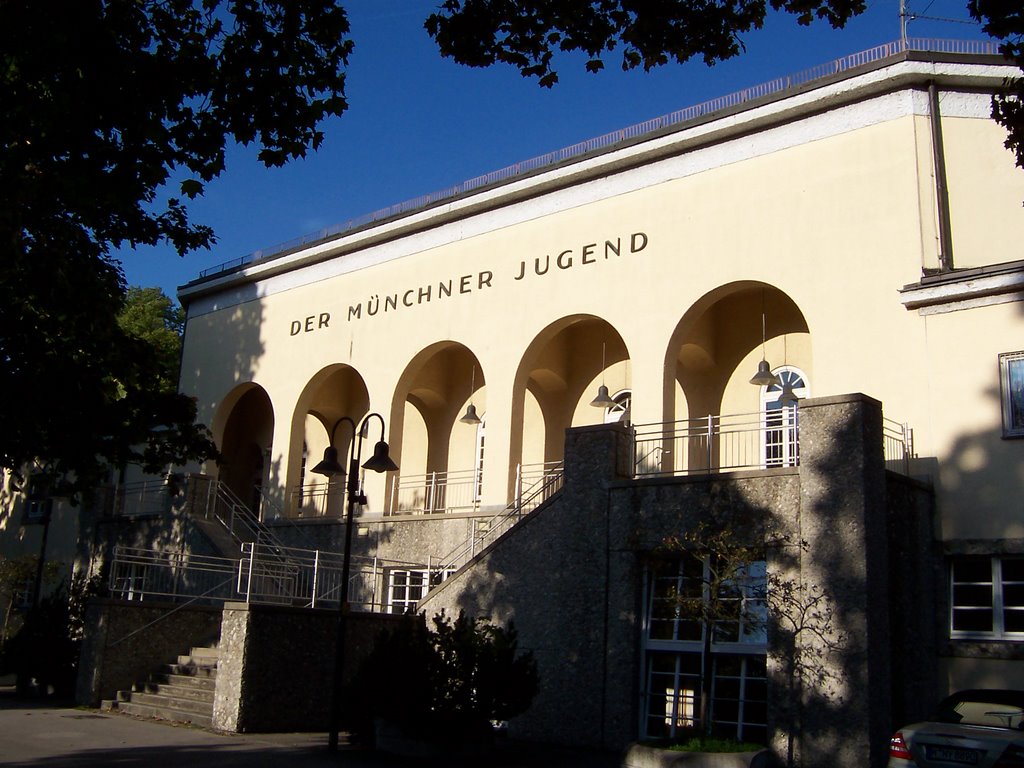 Dante Stadion, München by karlbottrop