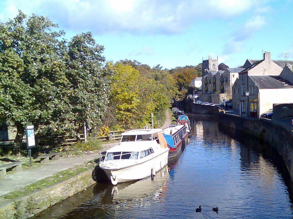 Narrowboats on Leeds-Liverpool Canal, Skipton 17/10/2007 by Boro290204