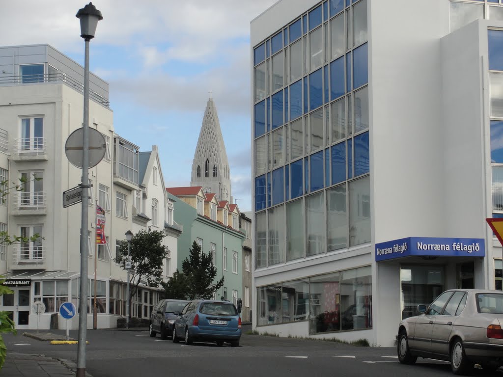 Reykjavik streets by gtorkar