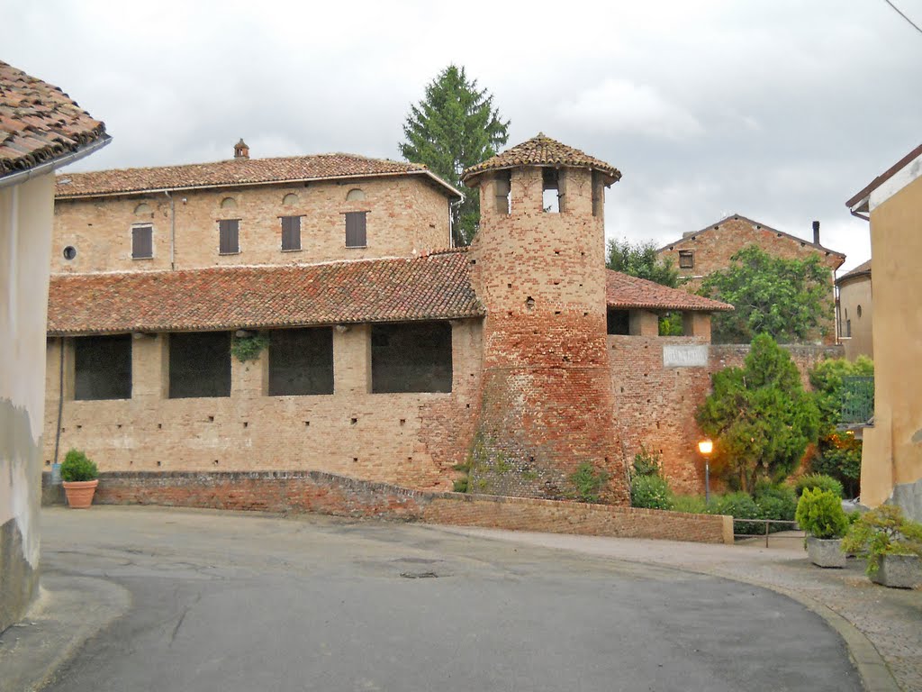 Castelletto Molina, l'antico castello by mauro1968