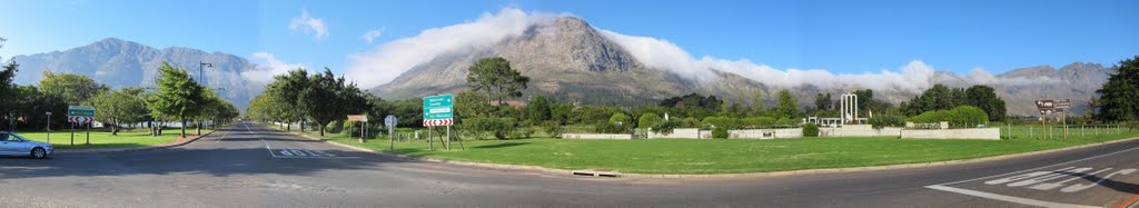 Franschhoek by Maria Wagener