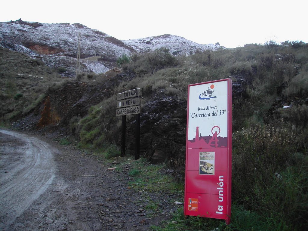 La Unión, carretera del 33 con nieve. Enero 2006. by Emilio.F.F