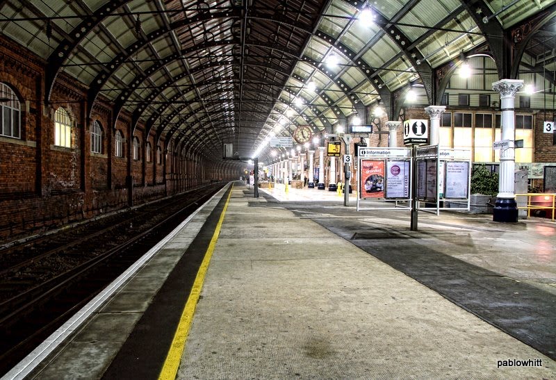 Darlington Platform....empty by pablowhitt