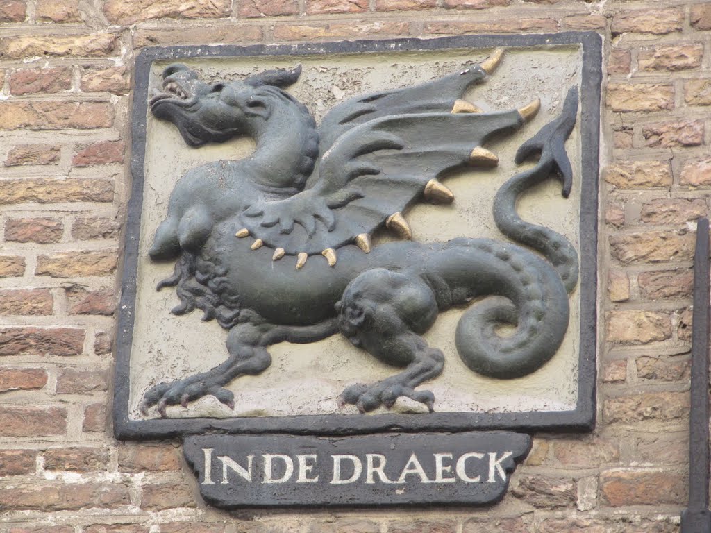 Gable stone of "In de Draeck" by Willem Nabuurs