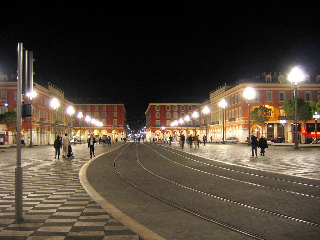 The Place Masséna at night - La Place Masséna, la nuit - Der Platz Masséna in der Nacht (3) by J Ph. HEBRARD