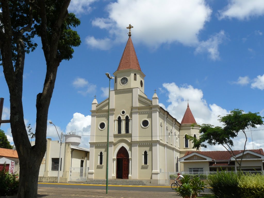 Cristais Paulista - Matriz N.Sra. da Abadia by olintocristo