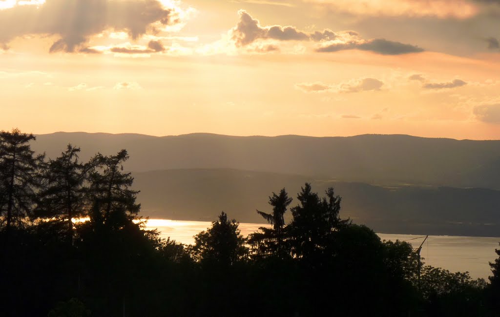 Sunset over Lake Geneva from Saint-Paul-en-Chablais (France) by gabachat