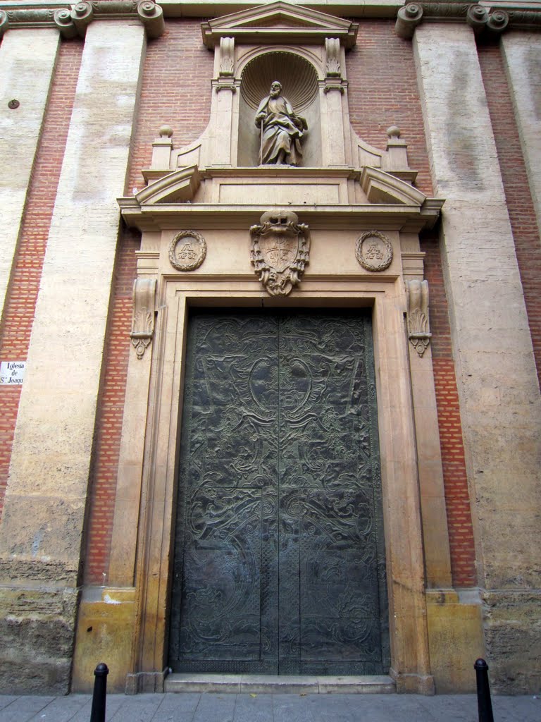 Iglesia de las Escuelas Pías (portada), Valencia, España by PGARCIA