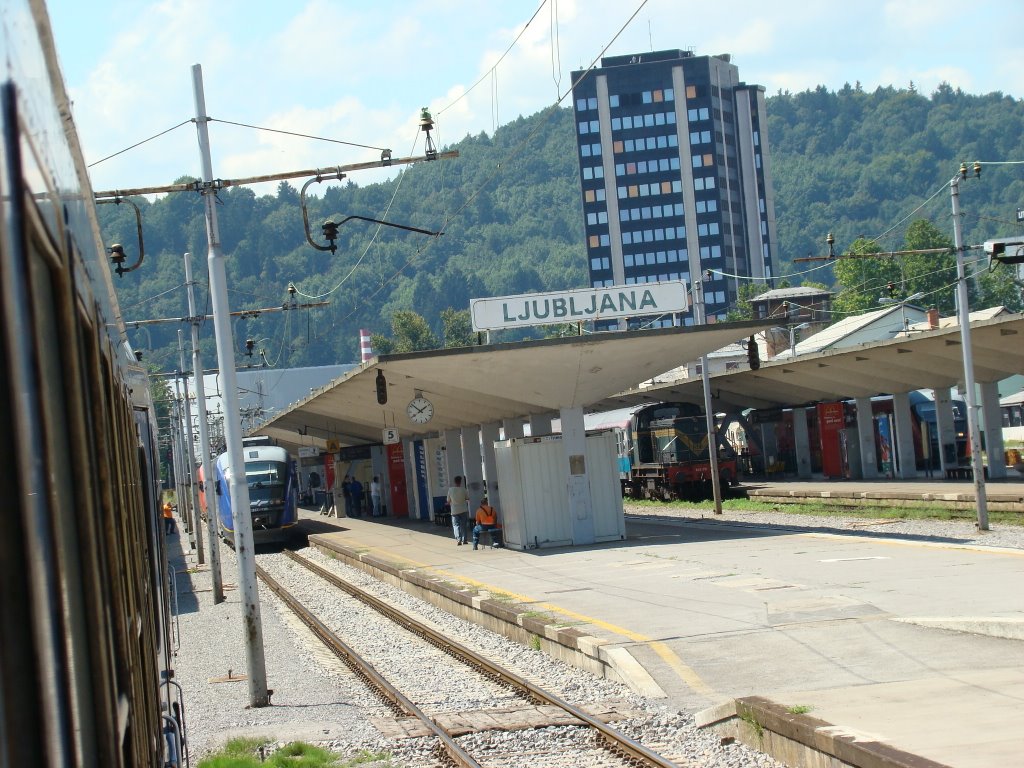 Railway Station LJubljana, Slovenia by stexzgb