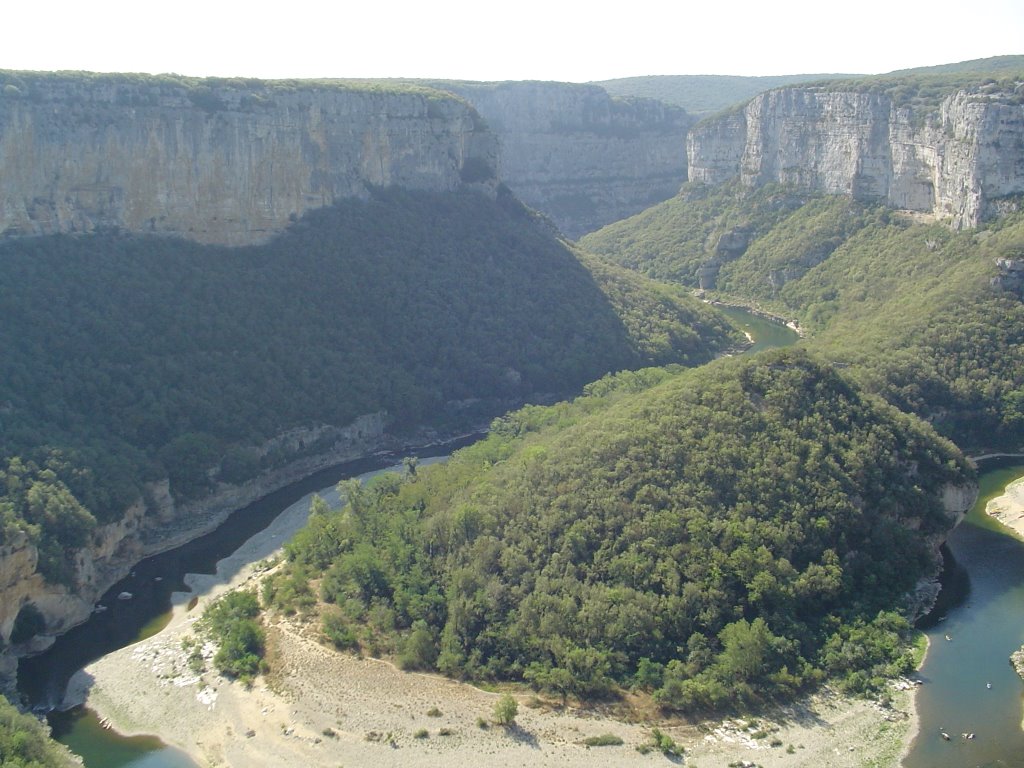 Gorge de l'Ardeche by Ton Peters