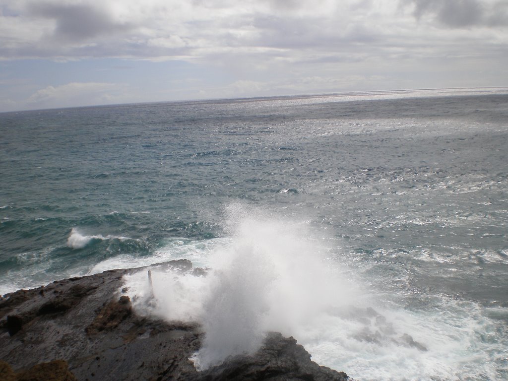 Holona Blow Hole by andychap1979