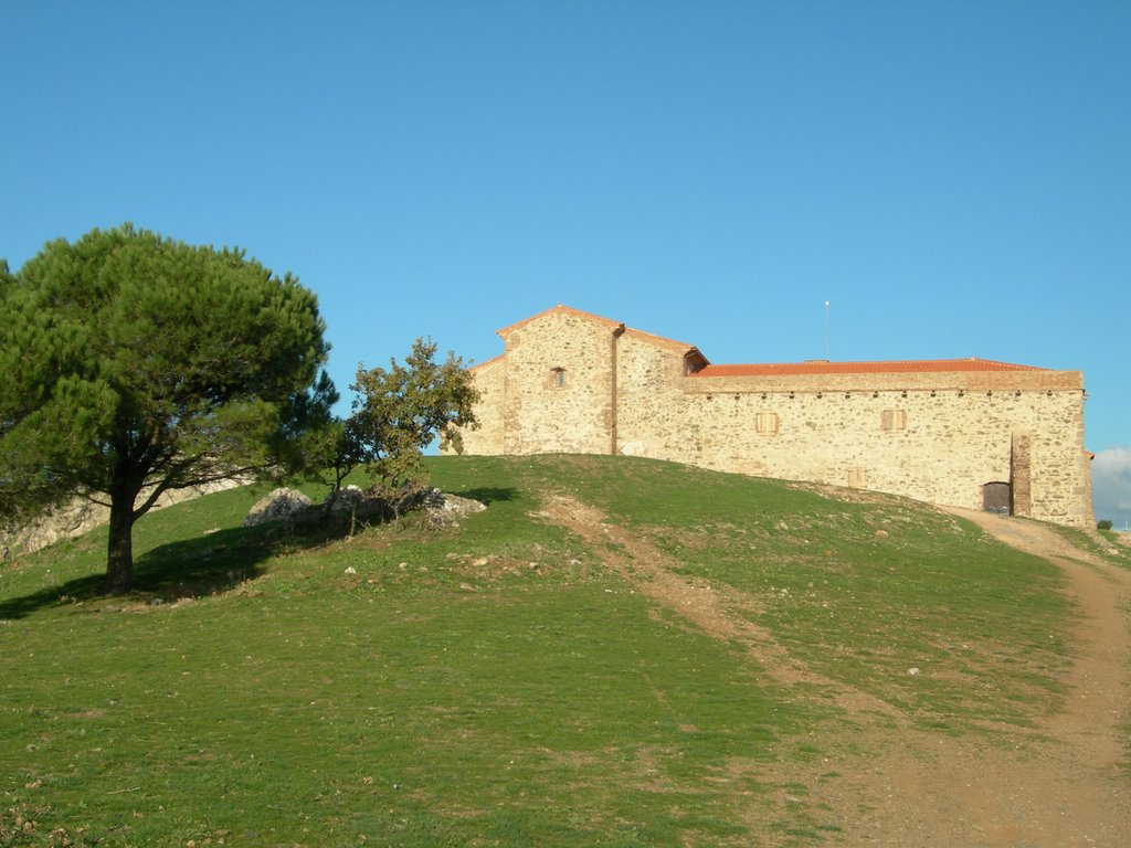 Monasterio de Tentudía by Chemasanco