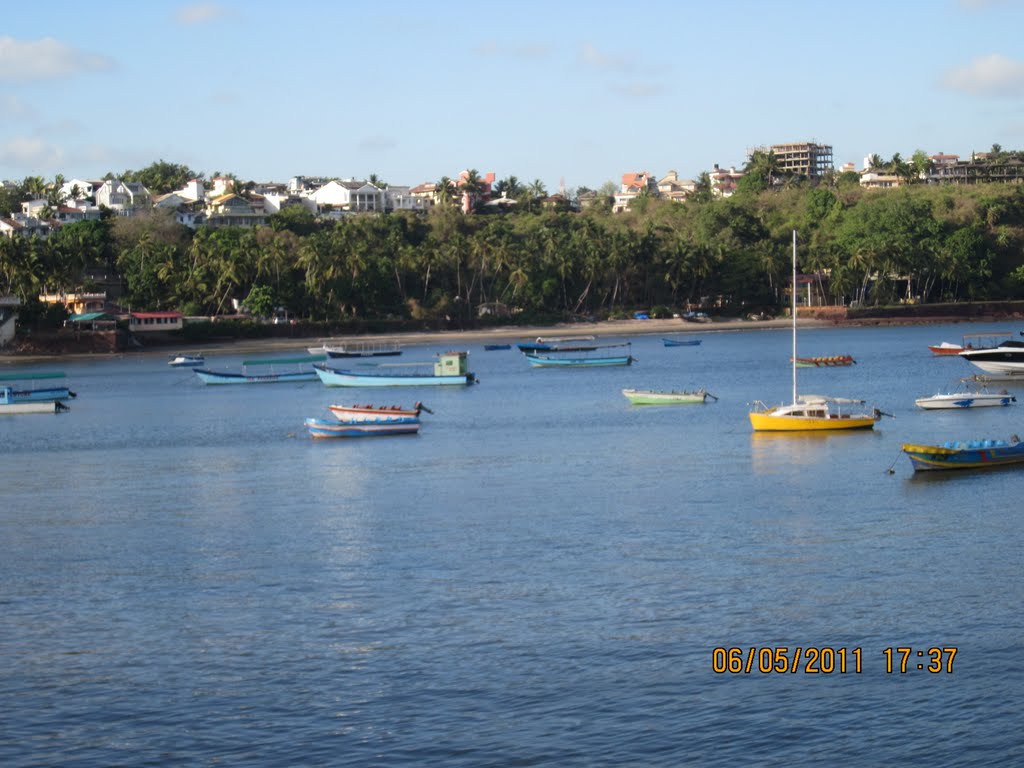 Dona Paula by Gauri Shankar Joshi