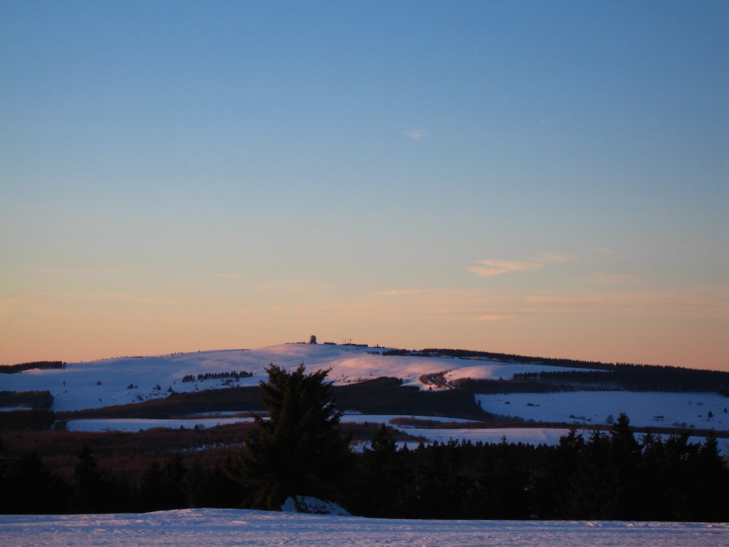 Wasserkuppe im Winter by wukbrig