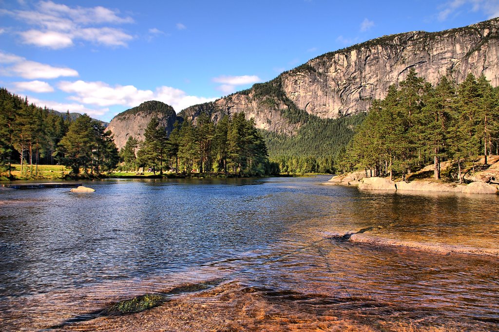 Landschaft in Norwegen by HelgeNug