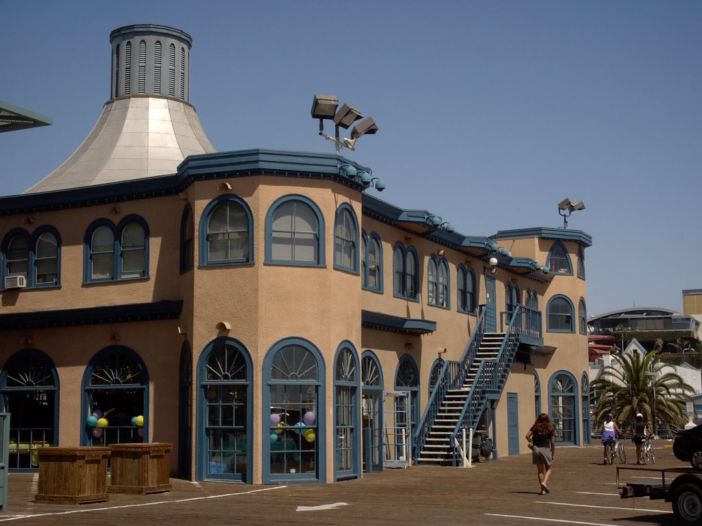 Santa Monica Pier-The Carousel Building by benitolaxa