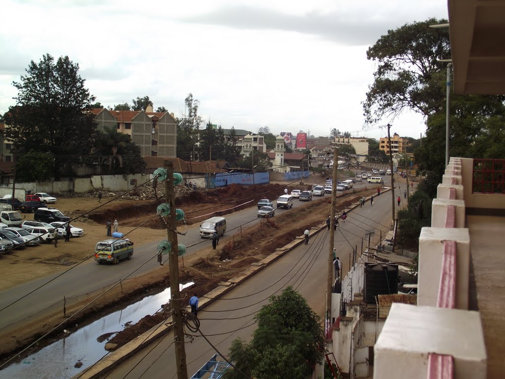 View from Seldom Hotel to main road by ongata