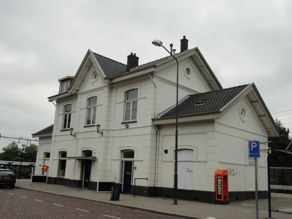 Station Zevenbergen by © rdnjc