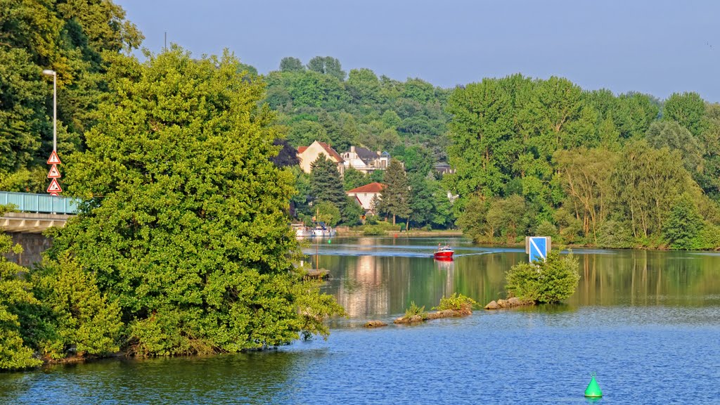 Mülheim-Altstadt 1 / Blick über den Ruhrbogen nach MH-Menden by Cityfotograph