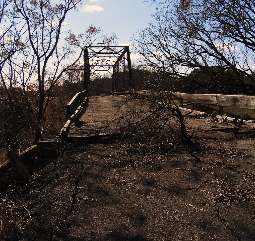 Old Airport Rd Through Truss Bridge 1922 by Bridgehunting Texas