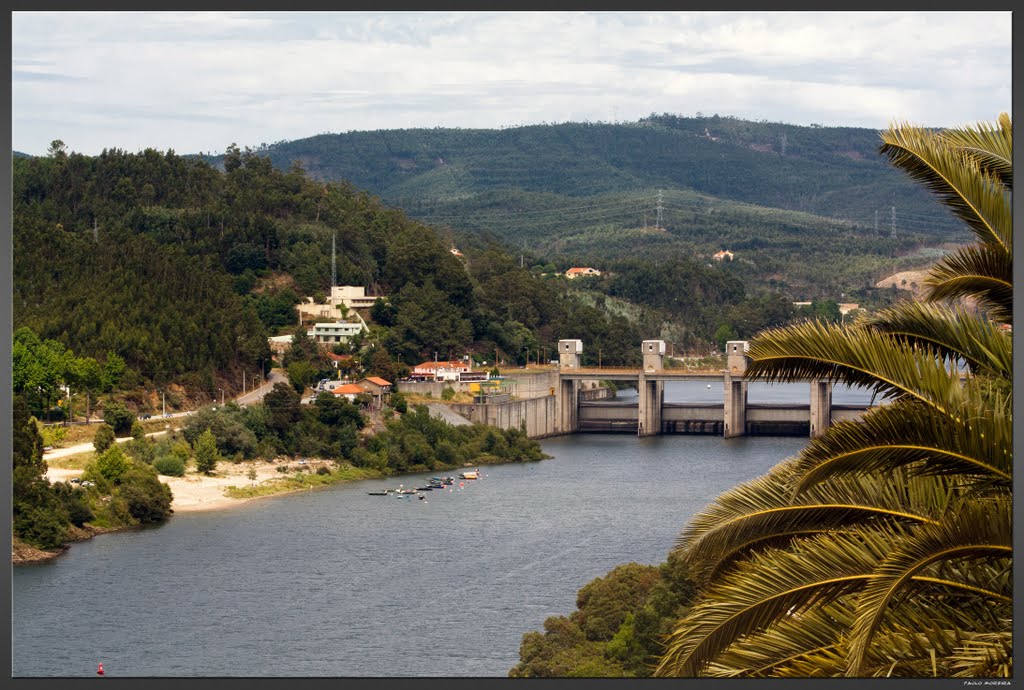 Crestuma, Vila Nova de Gaia by Paulo Moreira