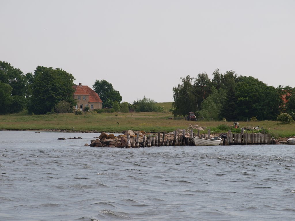 Eskilsø by Olav Sejeroe