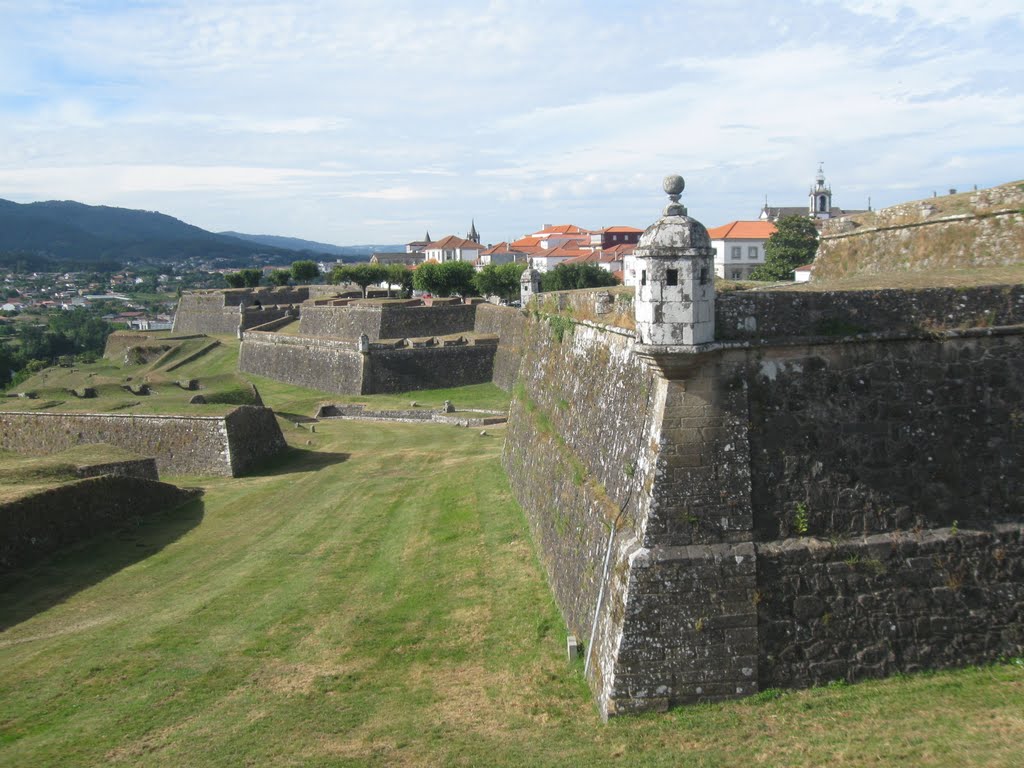 A Fortaleza dende a Coroada. Valença by Joaquín Vilas