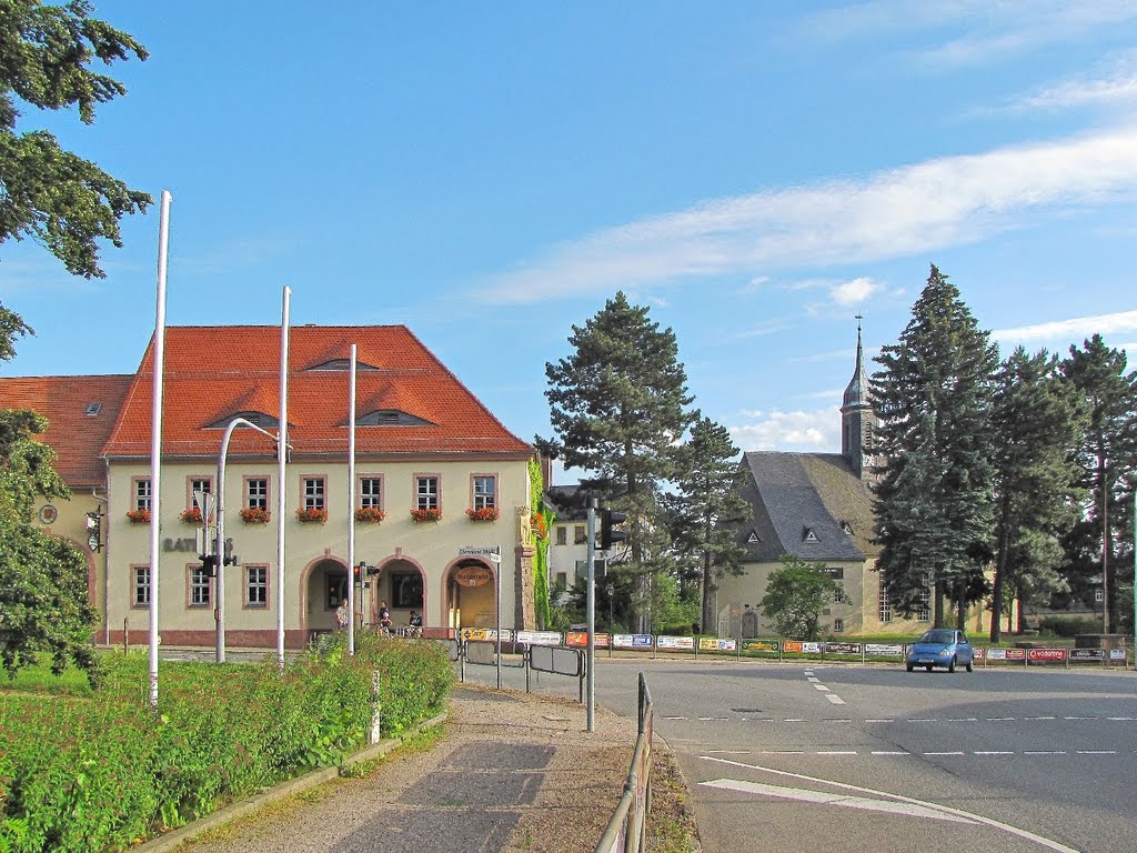 Limbach-Oberfrohna - Blick zum Rathaus und zur Stadtkirche by Rudolf Henkel