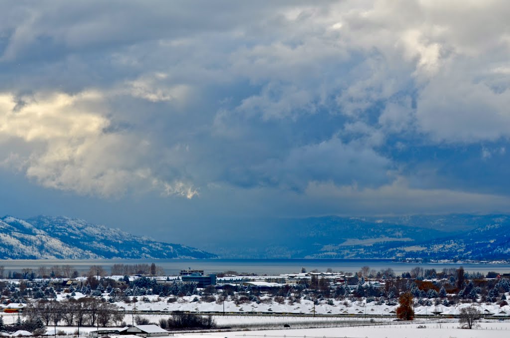 Lake Okanagan from Invue by jackborno