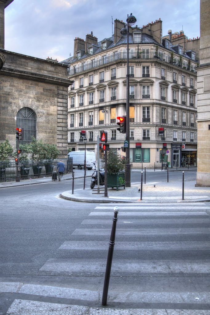 Rue Notre Dame De Lorette - Paris, France - April 22, 2011 by Giorgio Galeotti