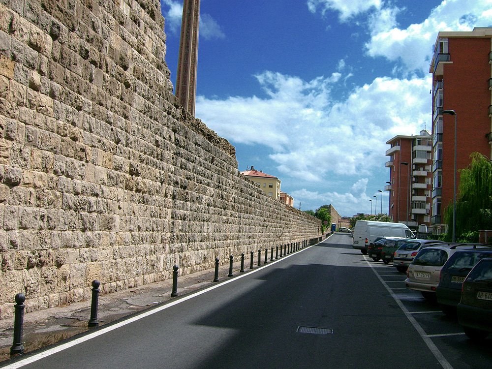 Livorno - Via della Bastia by Komlósy Mária