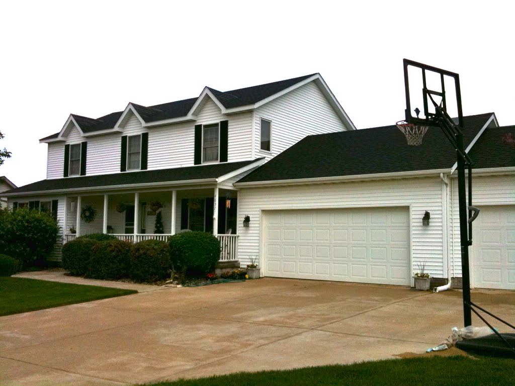 4837 White Post Road, Bettendorf, IA by PatJ730