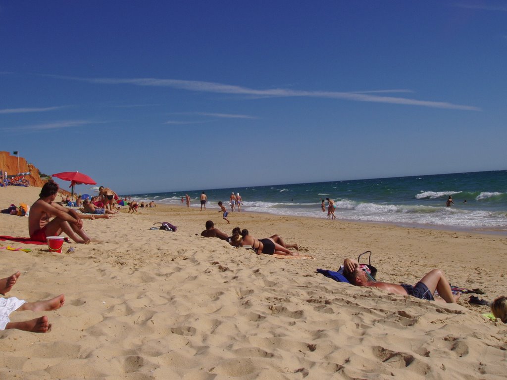 Praia de Vale de Lobo by Isaac Fernandes