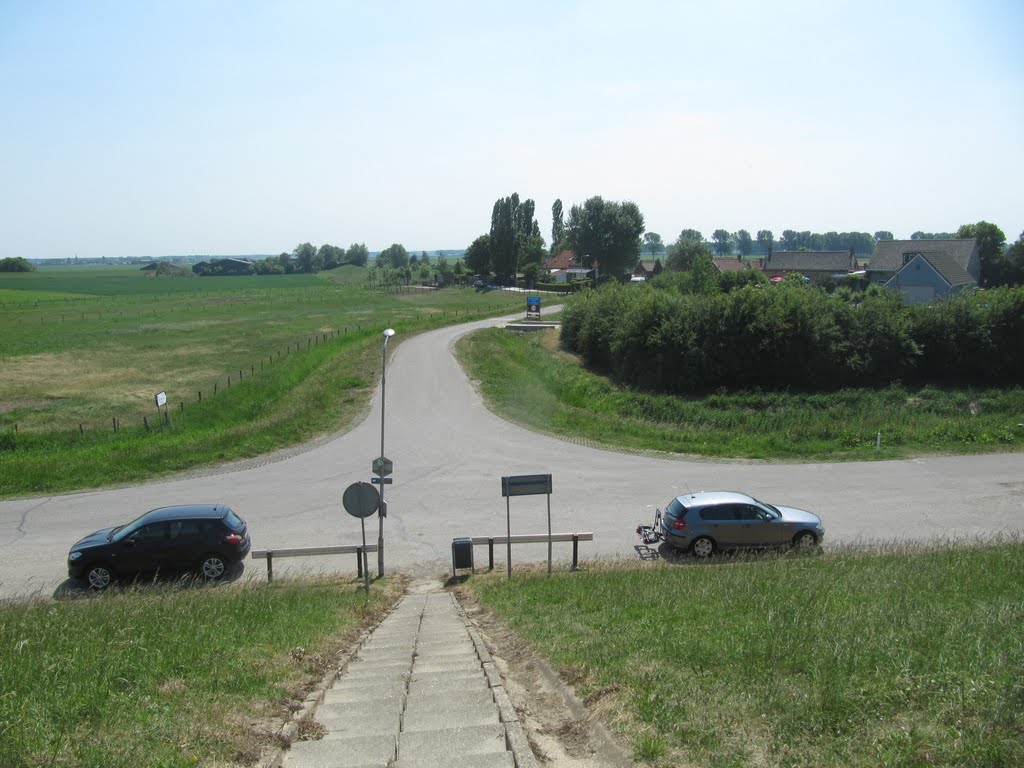 View on Kruispolderhaven from the Kruispoldersedijk by Willem Nabuurs