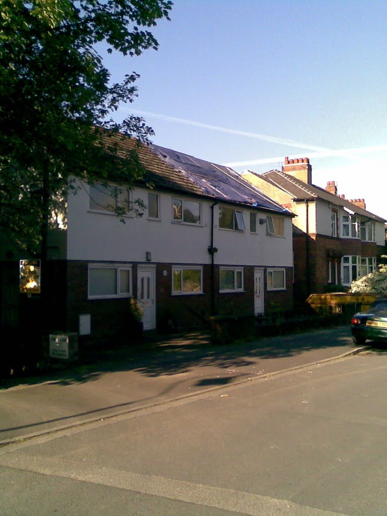 Strange fire on Victoria Road, Fulwood - must have been something exotic growing in the attic that had to be destroyed quickly by stubroad